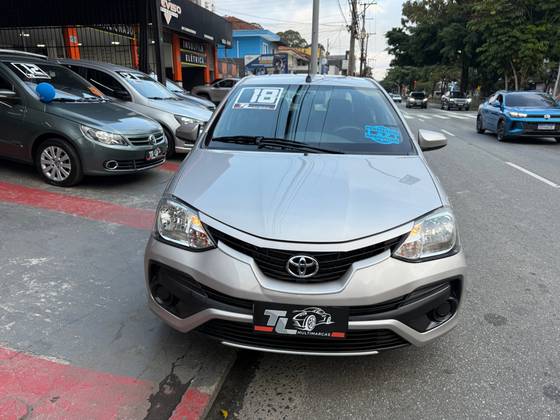 TOYOTA ETIOS 1.5 XS 16V FLEX 4P AUTOMÁTICO TOYOTA ETIOS 1.5 XS 16V FLEX 4P AUTOMÁTICO